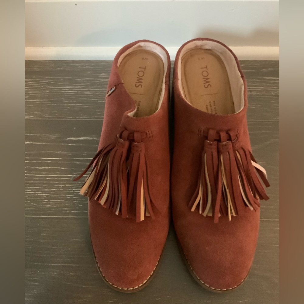 Tom’s size 8 mule/clogs